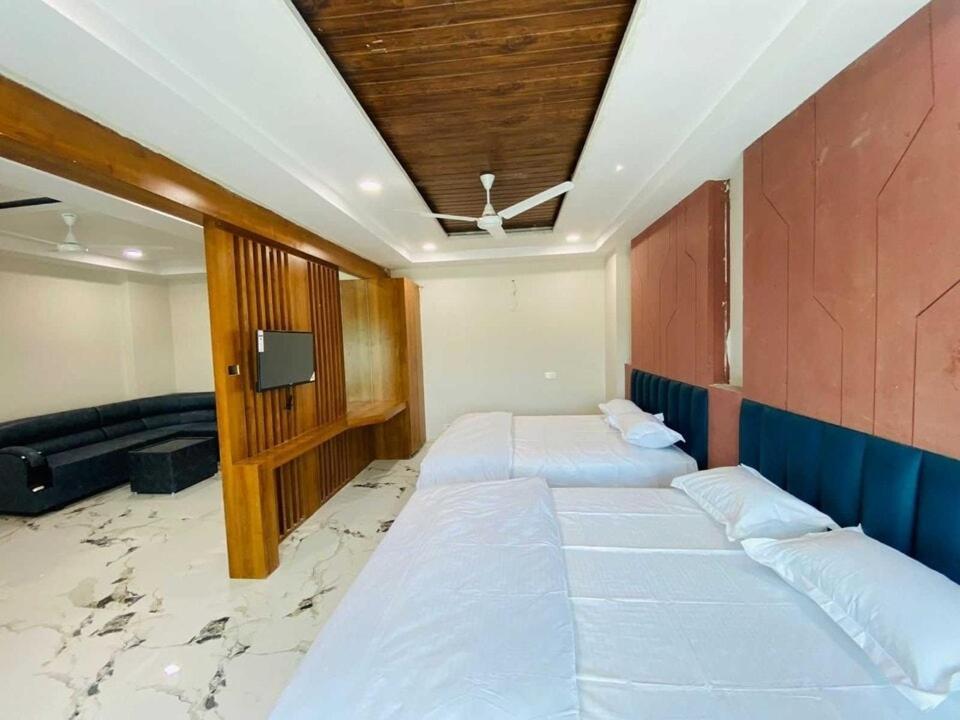 Super Townhouse Ambaji Formerly Hotel Kardhar Inn ภายนอก รูปภาพ